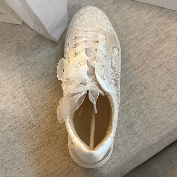 Betsey Johnson White Floral Lace Sneakers - Picture 4 of 7